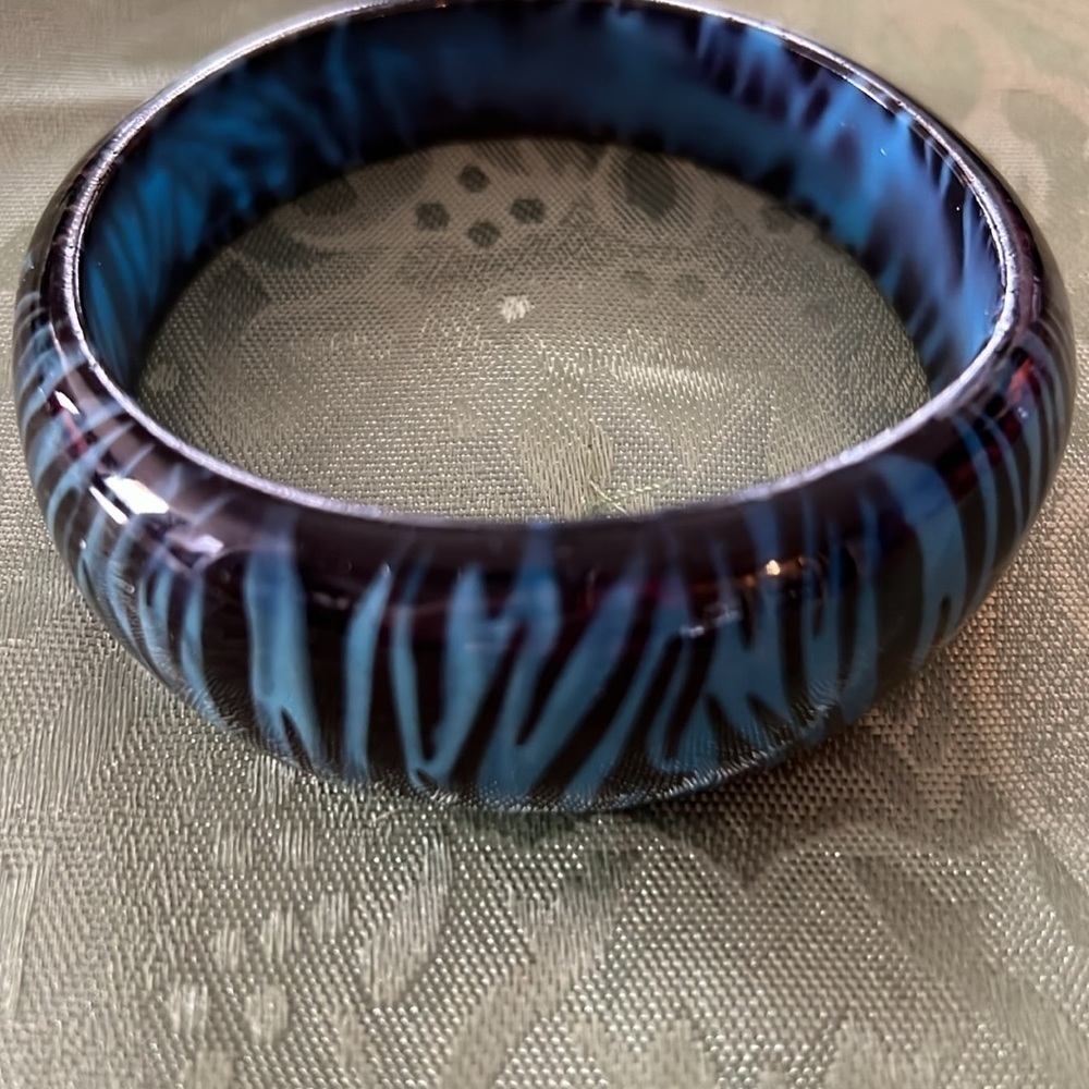 Animal Print Acrylic Bracelets Set of 4 - Picture 3 of 5